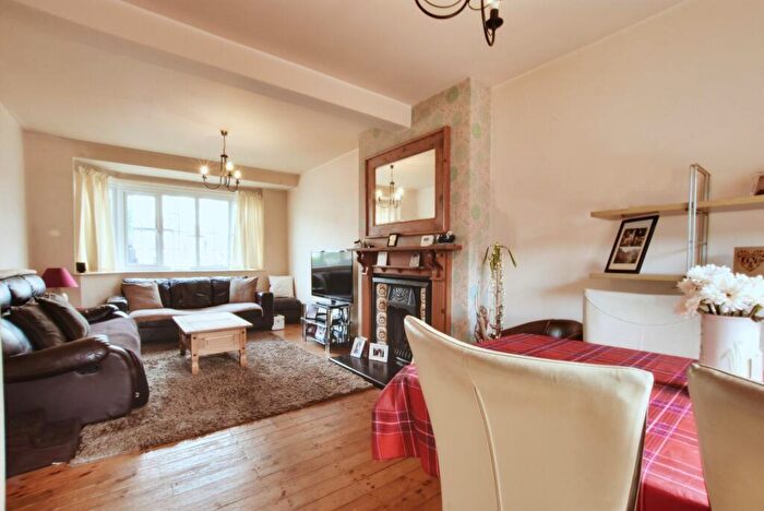 2 Bedroom Semi-Detached House For Sale In Tudor Drive, Oadby, Leicester, LE2