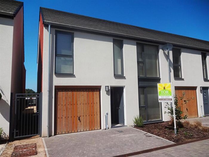 4 Bedroom End Of Terrace House To Rent In Flotilla Promenade, Street, BA16