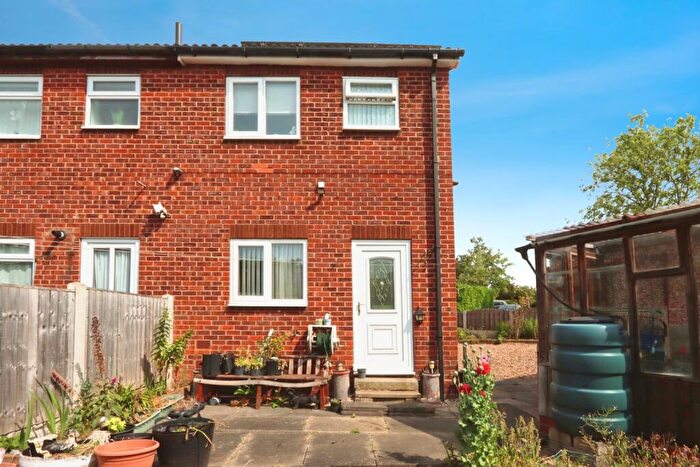 2 Bedroom End Of Terrace House For Sale In Wyedale Croft, Beighton, Sheffield, South Yorkshire, S20