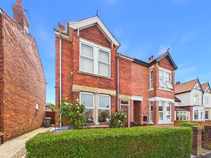 3 Bedroom Semi Detached House For Sale In Waverley Road, Gloucester, Gloucestershire, GL2