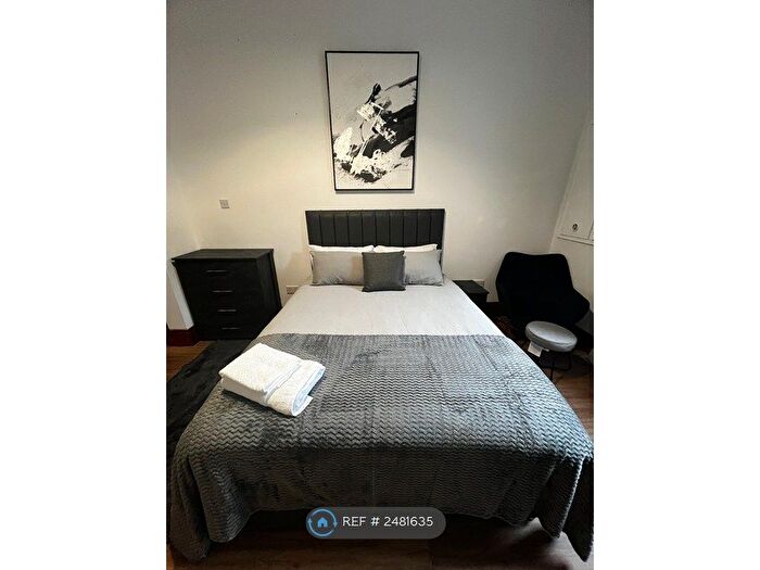 3 Bedroom Flat To Rent In Sauchiehall Street, Glasgow, G2