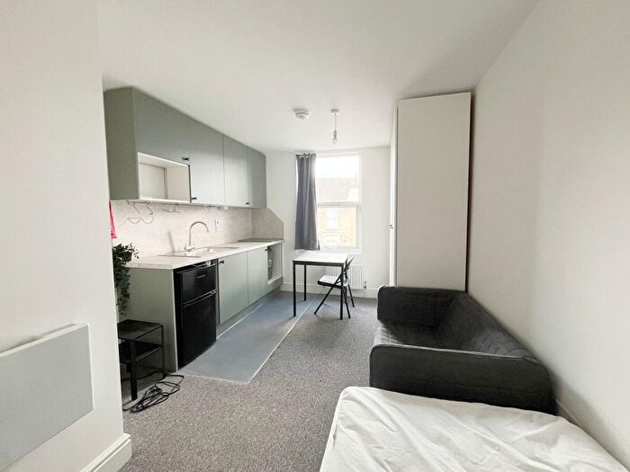 Studio To Rent In Chatsworth Road, London, E5