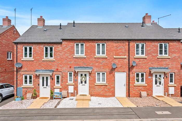 2 Bedroom Terraced House For Sale In Station Road, Thrapston, NN14