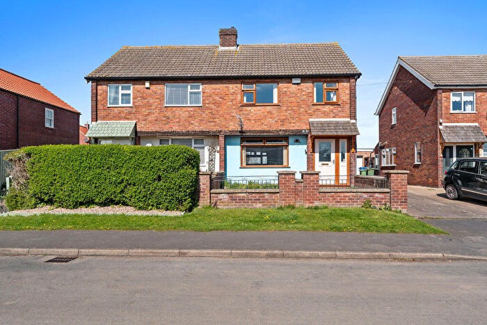 3 Bedroom Semi-Detached House For Sale In Chapel Road, Habrough, DN40