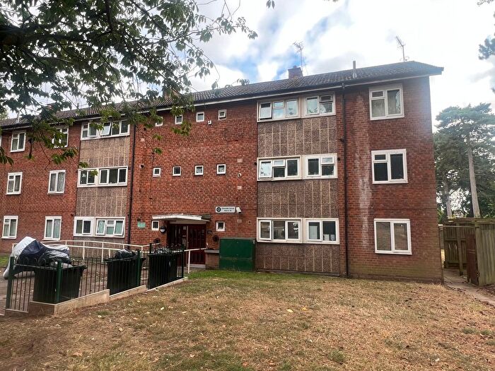 3 Bedroom Flat To Rent In Ellerside Grove, Kings Heath, B31