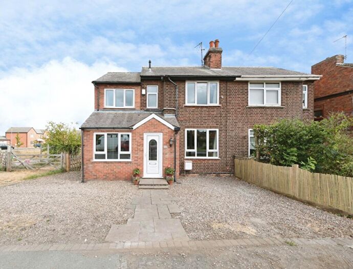 3 Bedroom Semi-Detached House For Sale In Nottingham Road, Nottingham, NG11
