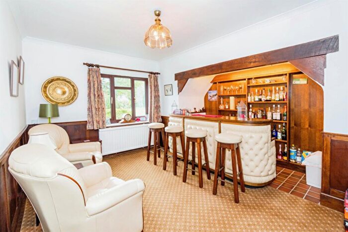 7 Bedroom Detached House For Sale In Whitemoor Lane, Ower, Romsey, SO51
