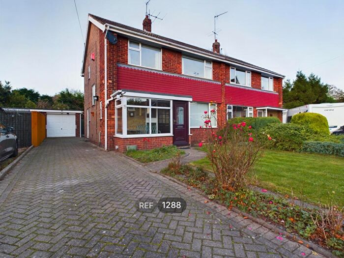 3 Bedroom Semi-Detached House To Rent In Beechdale, Cottingham, HU16