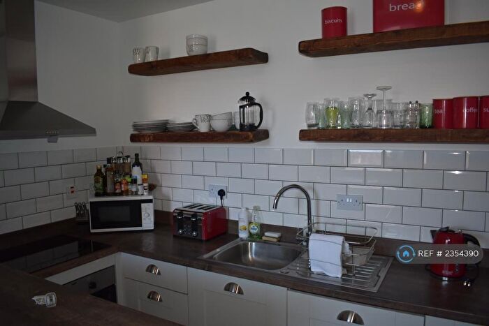 1 Bedroom Flat To Rent In Edina Place, Edinburgh, EH7