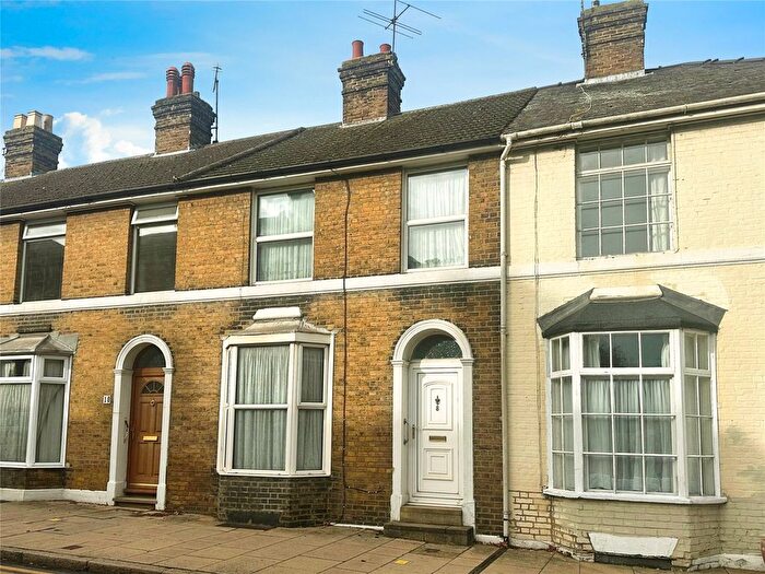 4 Bedroom Terraced House For Sale In South Road, Faversham, Kent, ME13