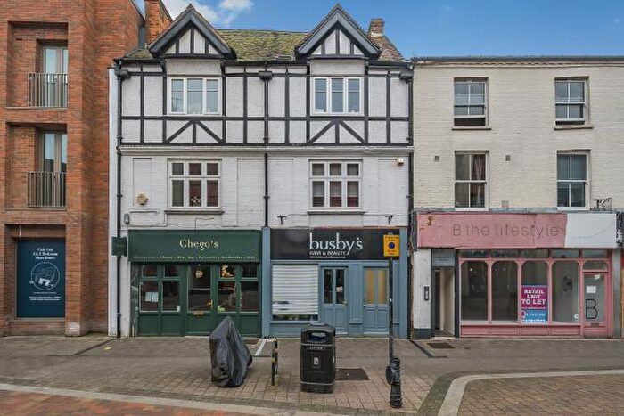 1 Bedroom Apartment For Sale In Bartholomew Street, Newbury, RG14