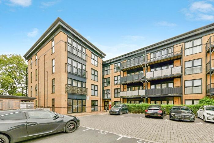 2 Bedroom Flat For Sale In Giles Crescent, Stevenage, Hertfordshire, SG1