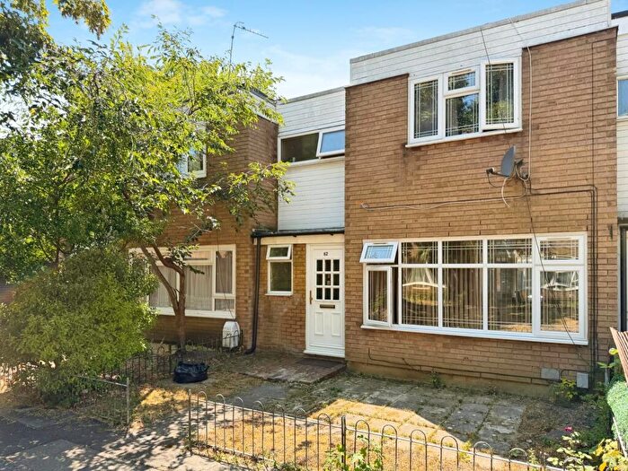 3 Bedroom Terraced House For Sale In Aldwick Close, Farnborough, Hampshire, GU14