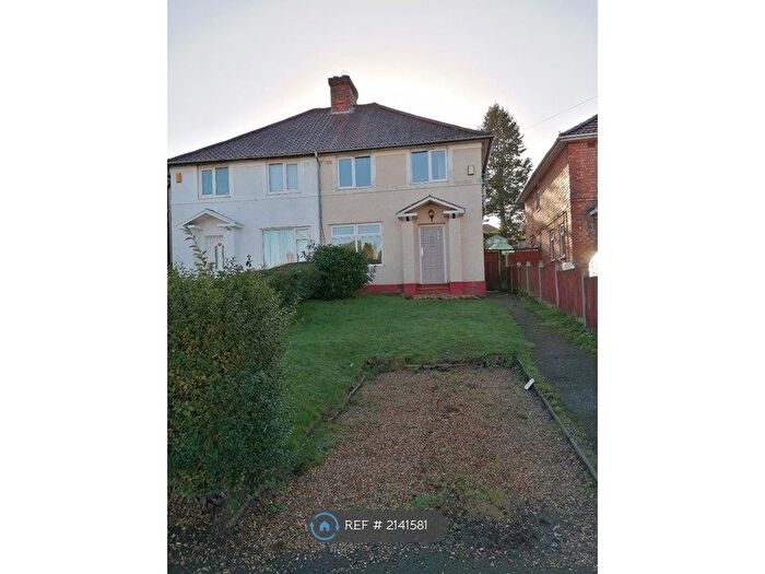 3 Bedroom Semi-Detached House To Rent In Kendal Rise Road, Birmingham, B45