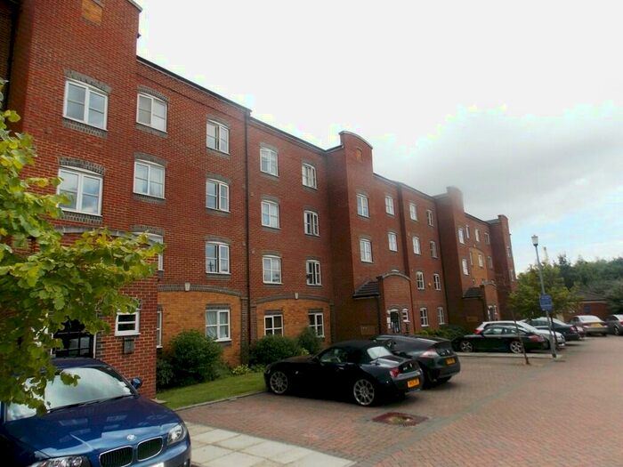 1 Bedroom Flat To Rent In Otter Close, Stratford, London, E15