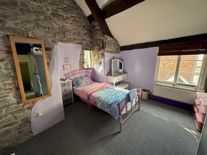 4 Bedroom Town House To Rent In Drybridge Street, Monmouth, NP25
