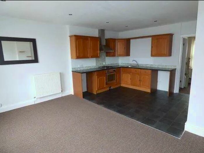 2 Bedroom Maisonette To Rent In Bank Building, Penmaenmawr, LL34