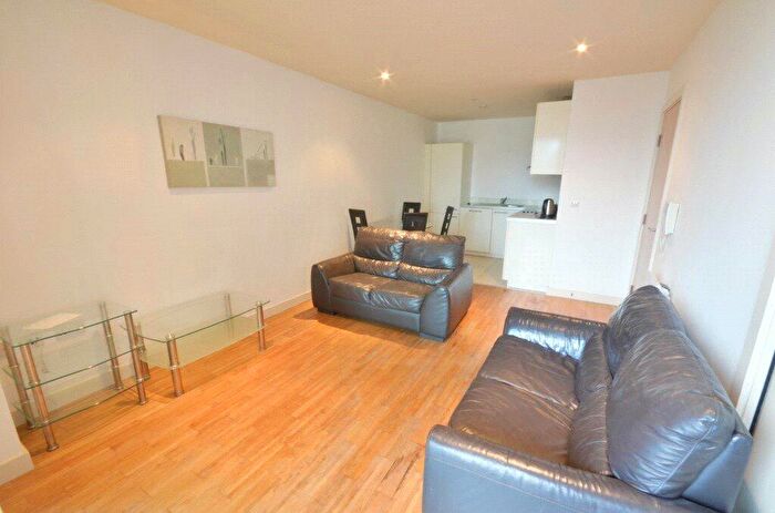 2 Bedroom Apartment To Rent In St Georges Island, Kelsoe Place, Manchester, M15