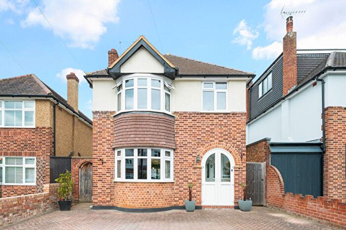 3 Bedroom Detached House For Sale In Highfield Close, Long Ditton, KT6