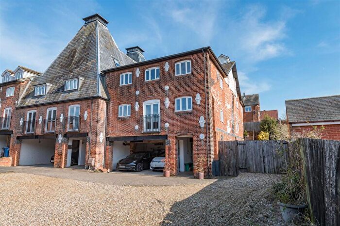 5 Bedroom Town House For Sale In Station Yard, Hadleigh, IP7