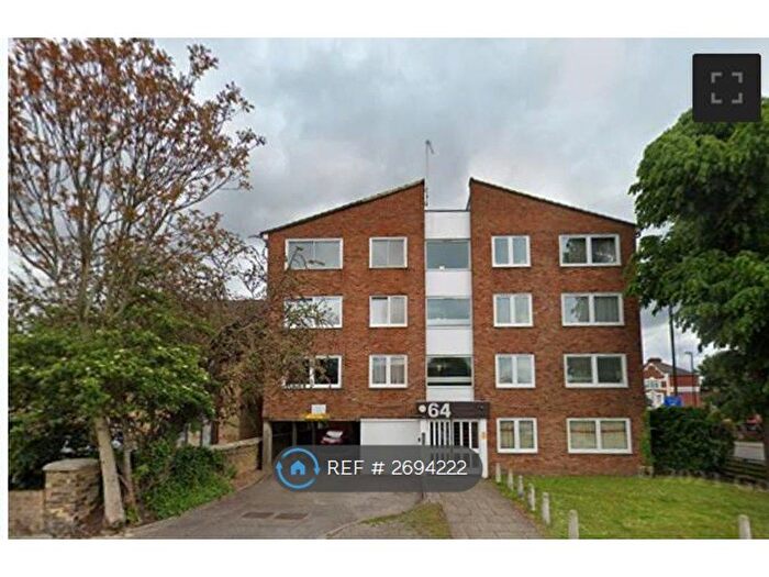 2 Bedroom Flat To Rent In The Grove, Isleworth, TW7