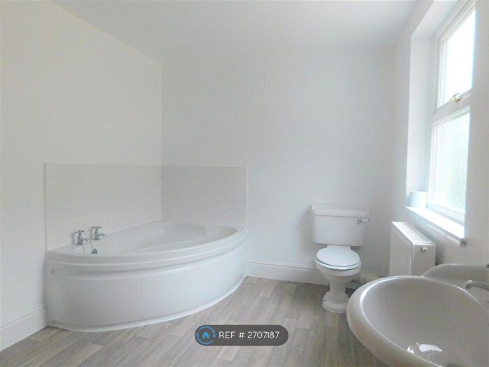 3 Bedroom Terraced House To Rent In Ropewalk Terrace, Neath, SA11