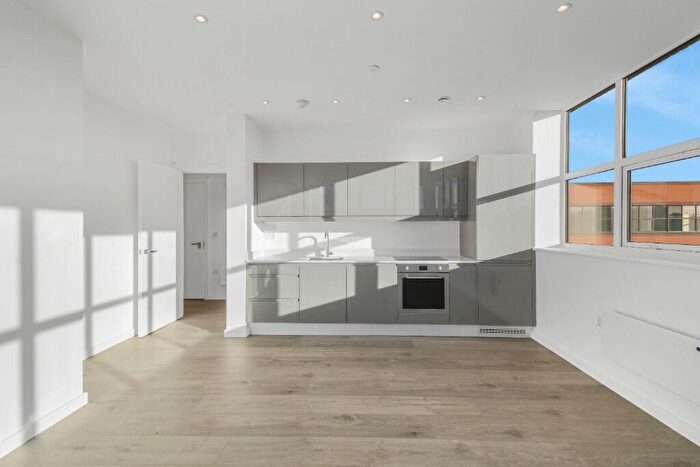 2 Bedroom Flat To Rent In **Limited Offer: Weeks Rent Free - Sunrise Parkway, Milton Keynes, MK14