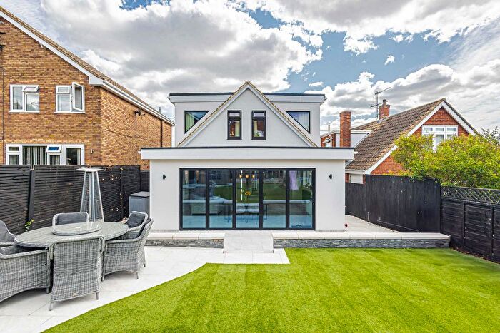 5 Bedroom Detached House For Sale In Uplands Road, Benfleet, SS7