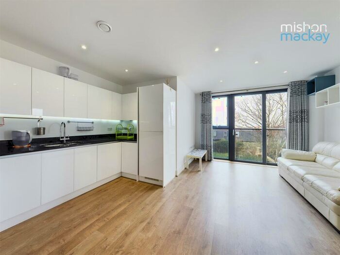 2 Bedroom Flat To Rent In Dyke Road, Brighton, BN1