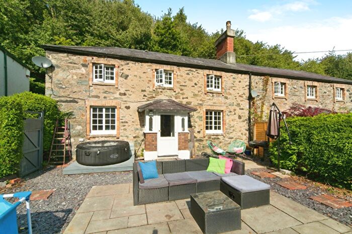 2 Bedroom Semi-Detached House For Sale In Tre Felin, Llandygai, Bangor, Gwynedd, LL57