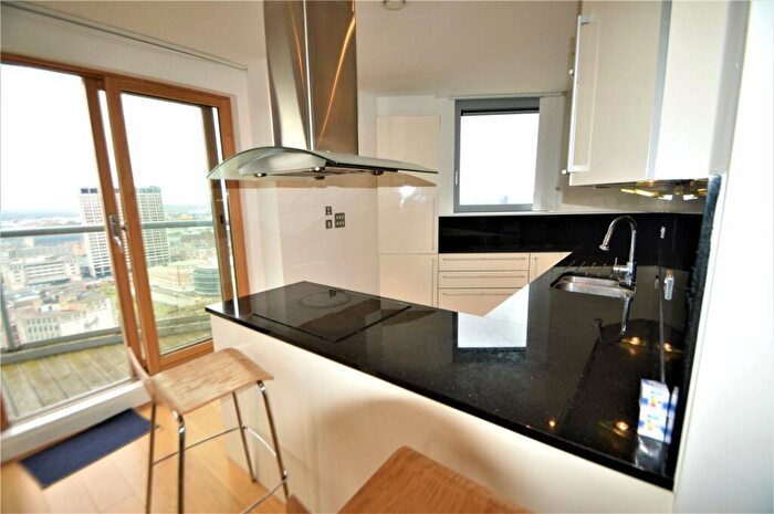 2 Bedroom Apartment To Rent In Altitude Apartments, Altyre Road, Croydon, CR0