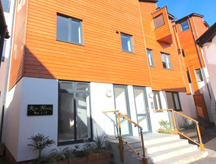 1 Bedroom Flat To Rent In Strand Hill, Dawlish, EX7