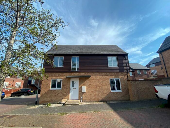 2 Bedroom Property To Rent In Oaklands Crescent, Gipton, Leeds, LS8