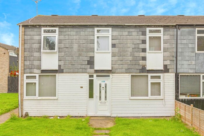 3 Bedroom End Terrace House For Sale In Outwood Close, Leicester, LE3