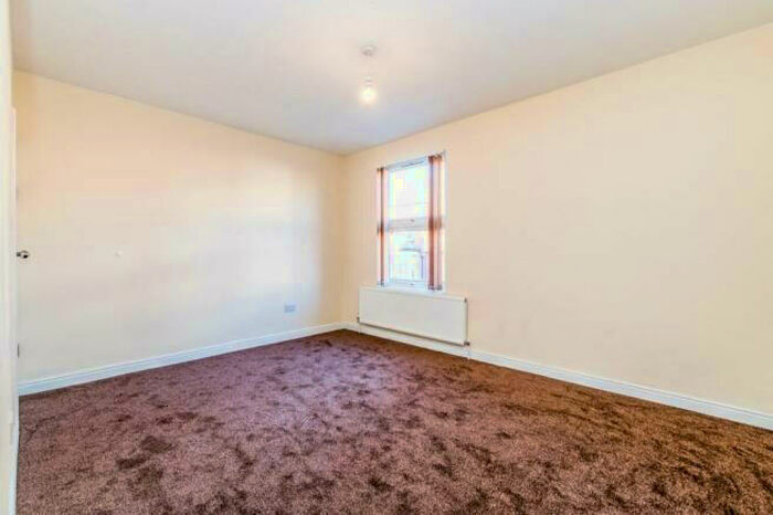 Terraced House To Rent In Seaforth Place, Room -, Leeds, LS9