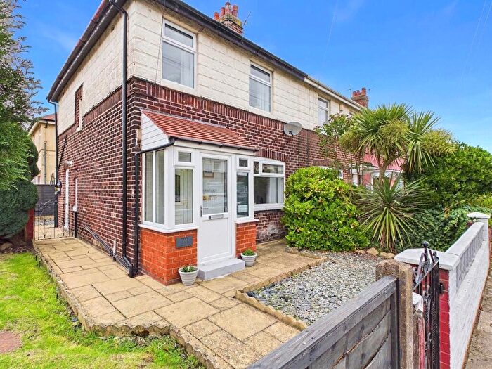 3 Bedroom Semi Detached House For Sale In Edgeway Road, Blackpool, FY4
