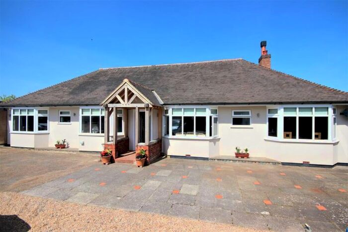 4 Bedroom Detached Bungalow For Sale In Marlpits Lane, Ninfield, TN33