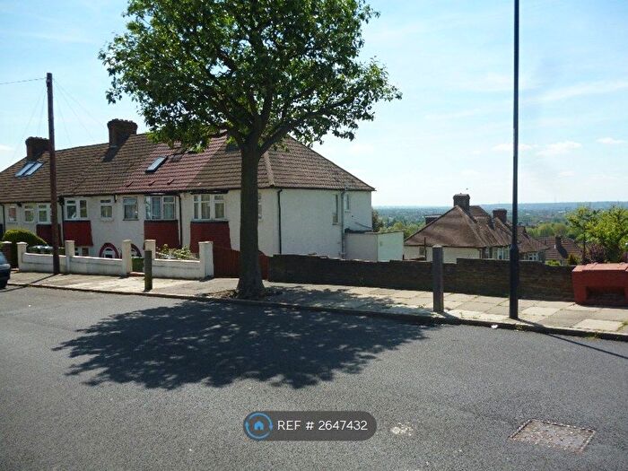 3 Bedroom End Terrace House To Rent In Castlewood Drive, London, SE9