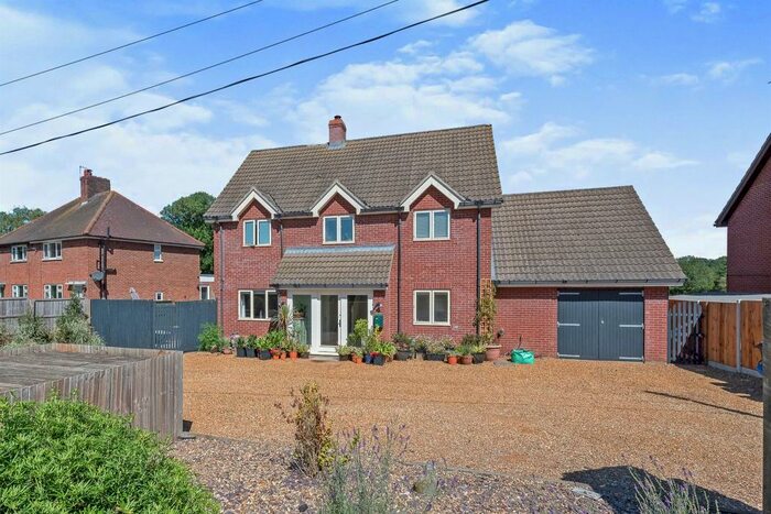 4 Bedroom Detached House For Sale In Low Street, Oakley, Diss, IP21