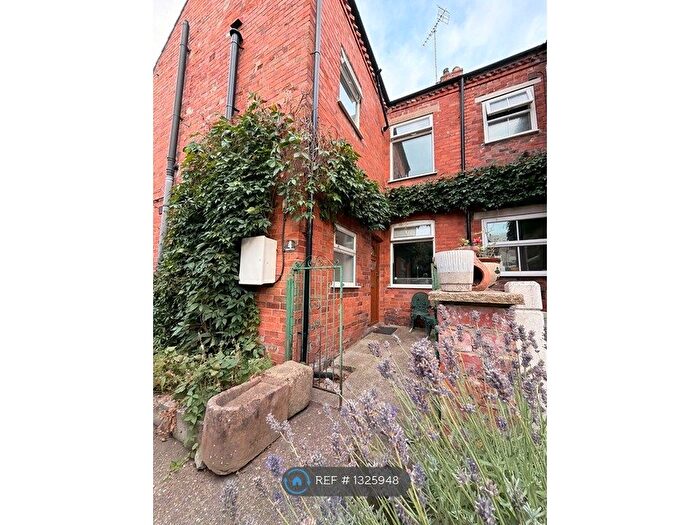 2 Bedroom Terraced House To Rent In Titchfield Street, Worksop, S80