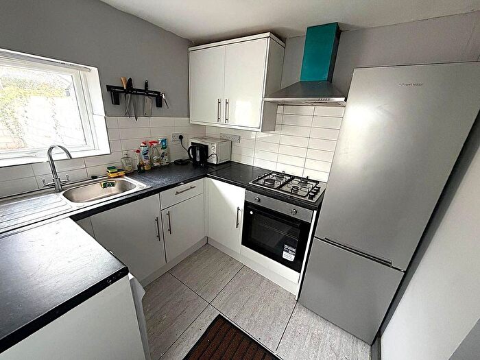 2 Bedroom Terraced House To Rent In North Clive Street, Cardiff, CF11