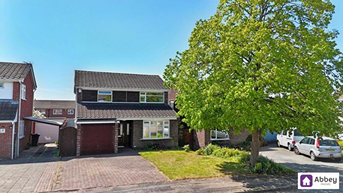 4 Bedroom Detached House For Sale In Wessex Drive, Leicester, LE3