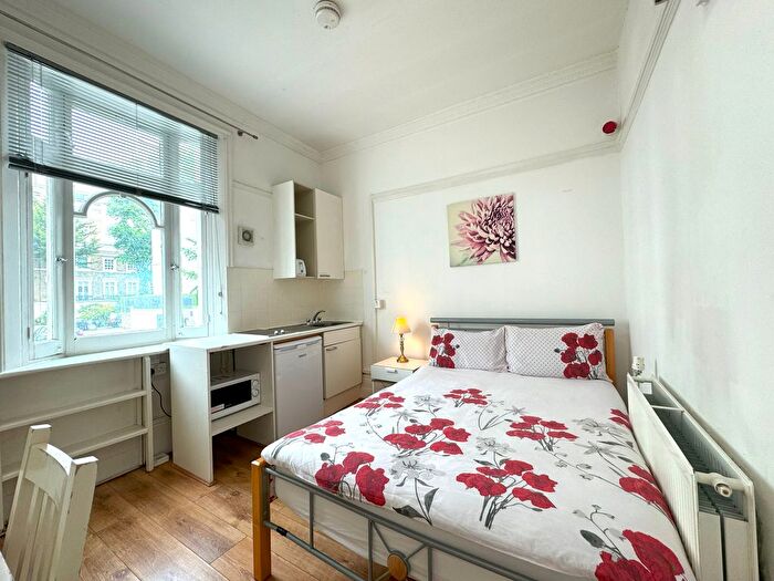 Studio To Rent In Oakley Street, London, SW3