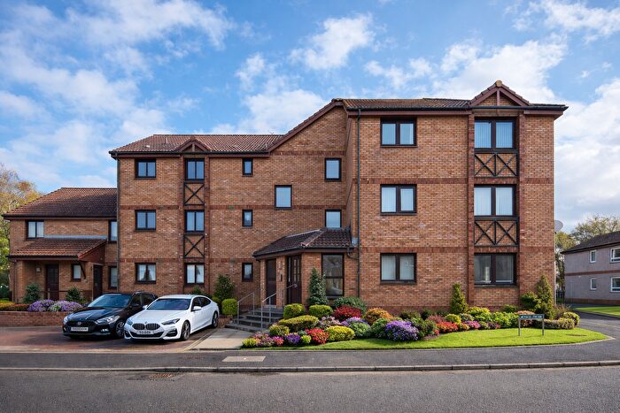 2 Bedroom Flat For Sale In South Loch Park, Bathgate, EH48