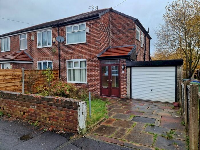 3 Bedroom Property To Rent In Windsor Crescent, Prestwich, Manchester, M25