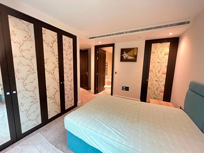 2 Bedroom Flat To Rent In Sherrin House, Warwick Lane, London, W14