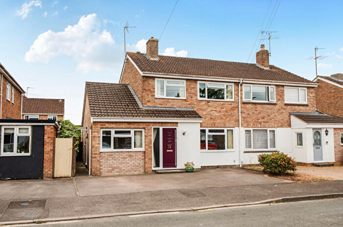 3 Bedroom Semi Detached House For Sale In Elmvil Road, Tewkesbury, Gloucestershire, GL20