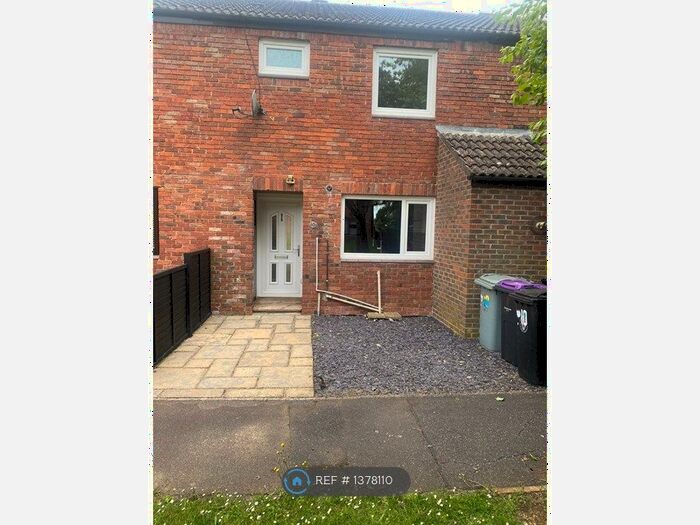 3 Bedroom Terraced House To Rent In Black Prince Avenue, Market Deeping, Peterborough, PE6