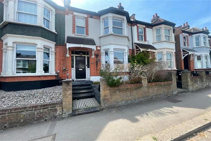 4 Bedroom Terraced House To Rent In George Lane, South Woodford, London, E18