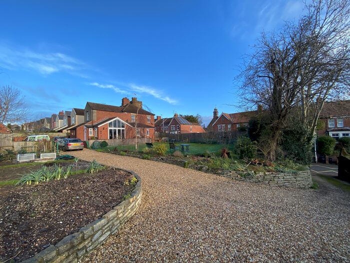 3 Bedroom House To Rent In St Michaels Avenue, Yeovil, BA21